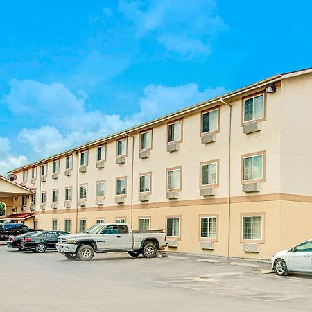 Hotel Super 8 By Wyndham San Antonio/Fiesta Extérieur photo