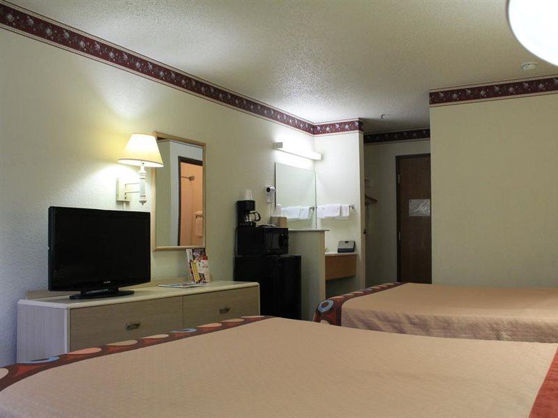 Hotel Super 8 By Wyndham San Antonio/Fiesta Extérieur photo