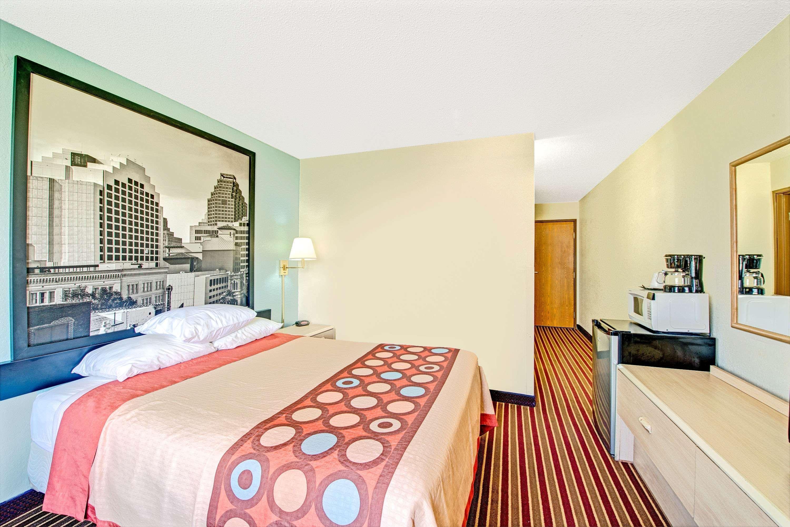 Hotel Super 8 By Wyndham San Antonio/Fiesta Extérieur photo