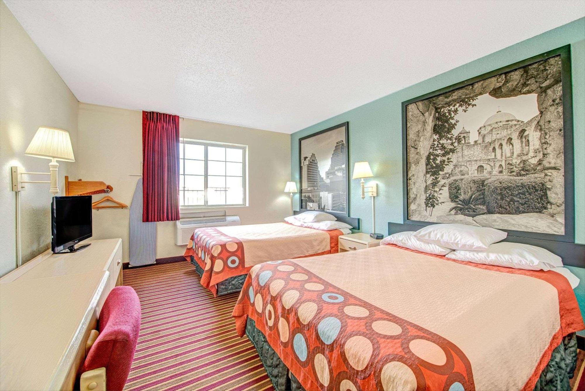 Hotel Super 8 By Wyndham San Antonio/Fiesta Extérieur photo
