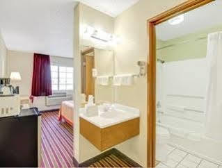 Hotel Super 8 By Wyndham San Antonio/Fiesta Extérieur photo